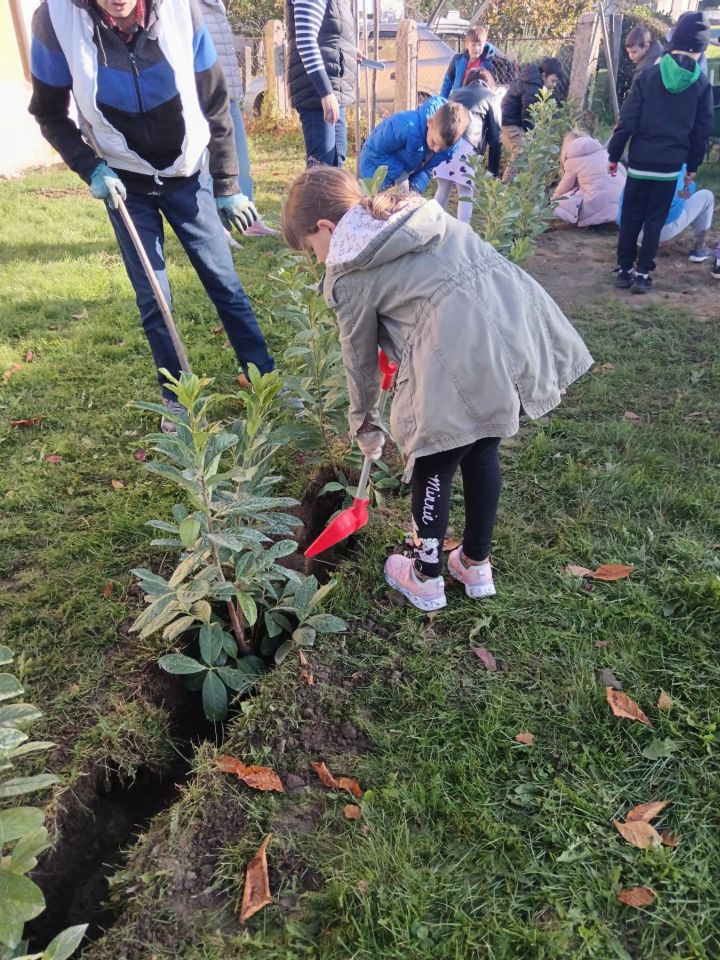 Kapela Uzvišenja sv. Križa u Pušćinama – udruga žena Puščine 5