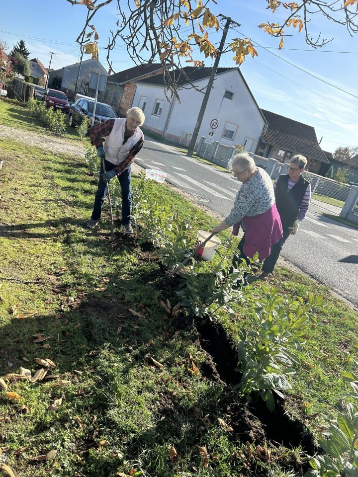 Kapela Uzvišenja sv. Križa u Pušćinama – udruga žena Puščine 6
