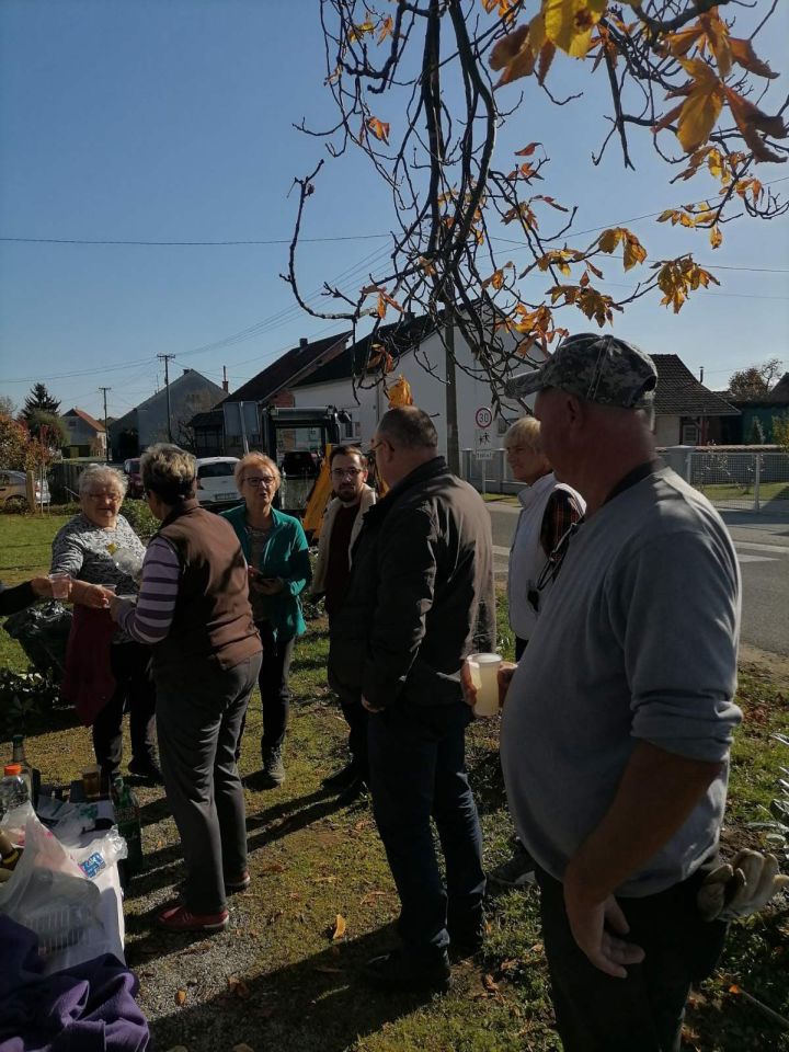 Kapela Uzvišenja sv. Križa u Pušćinama – udruga žena Puščine 7