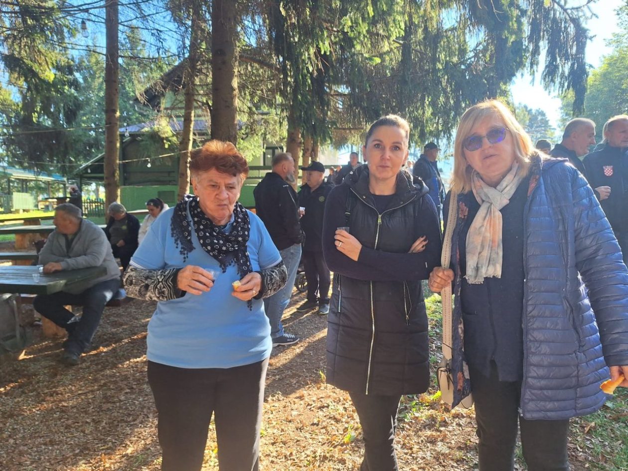 Karlovački Pinkleci blistali na memorijalnom Bogračfestu (4) Karlovački Pinkleci blistali na memorijalnom Bogračfestu (4)