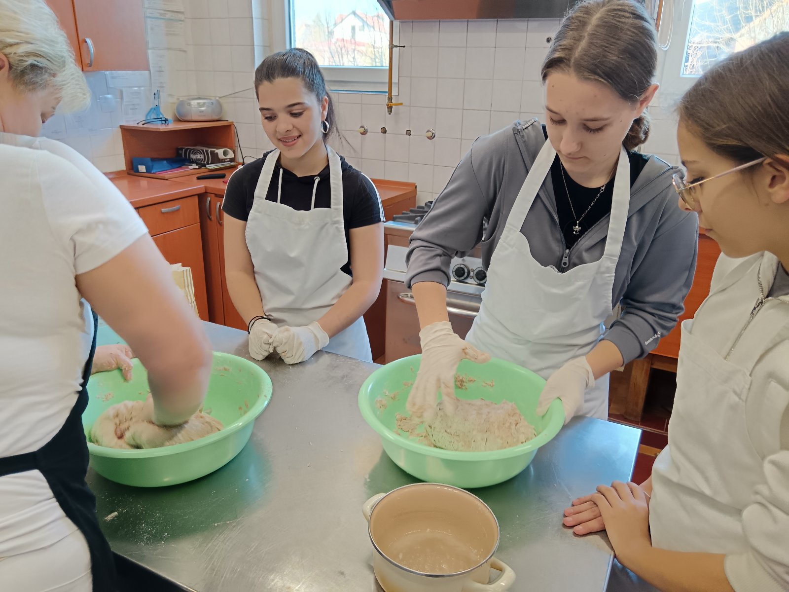 Klara i Valerija (1) Klara i Valerija (1)