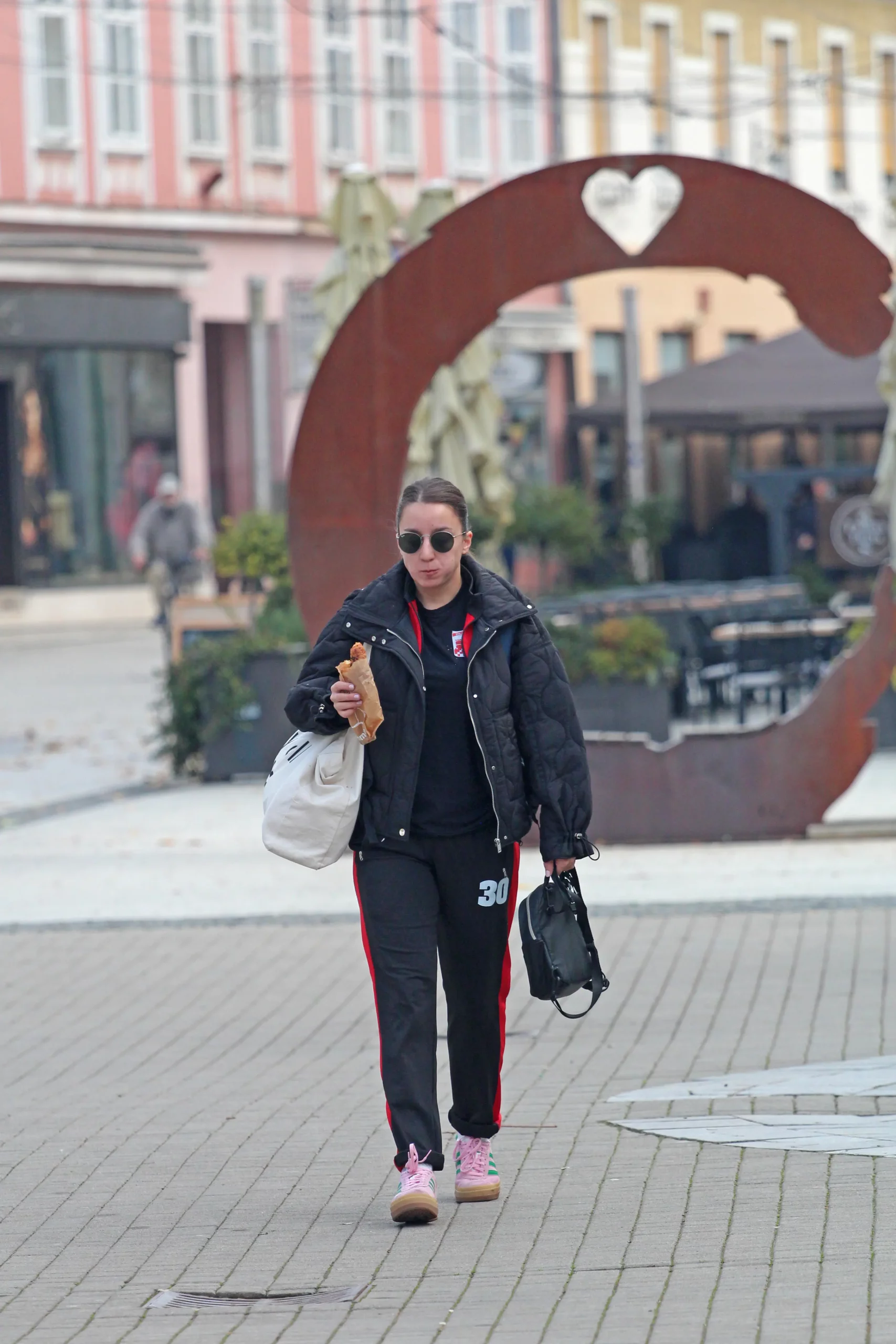 Klikom po Čakovcu 2.11. 2024 (28) Klikom po Čakovcu 2.11. 2024 (28)