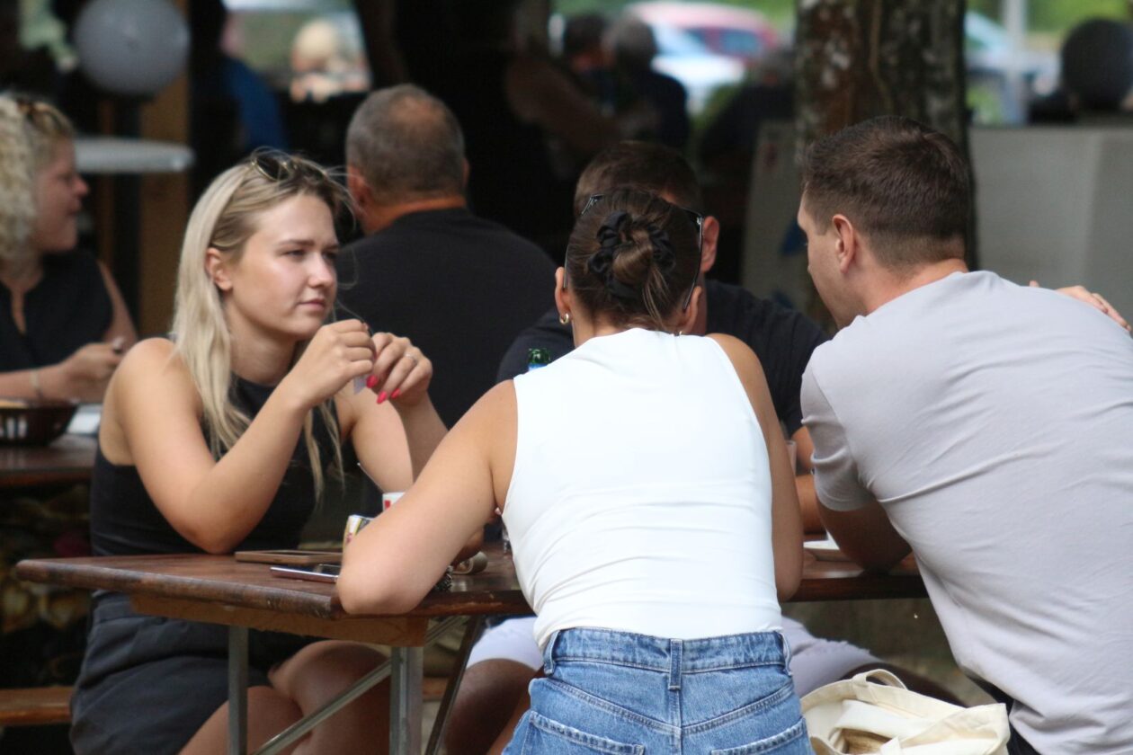 Klikom po Marini 1708 24