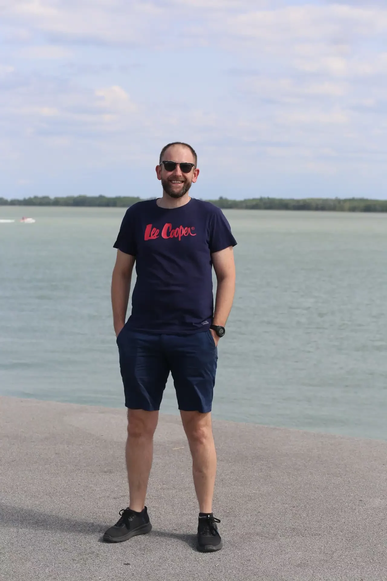 Klikom po Marini, 23 (32) Klikom po Marini, 23 (32)