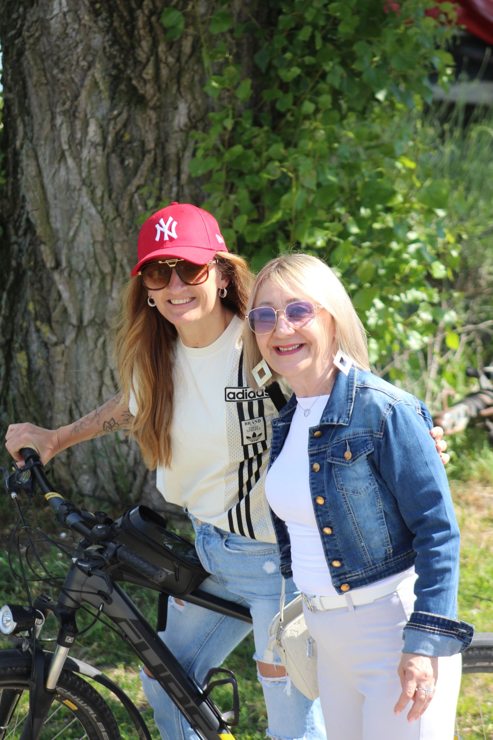 Klikom po Marini 2505