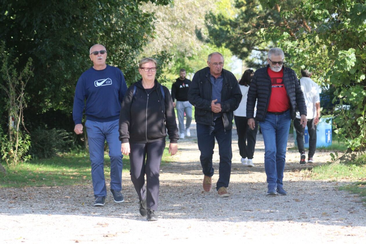 Klikom po Marini, 28.9 (30) Klikom po Marini, 28.9 (30)