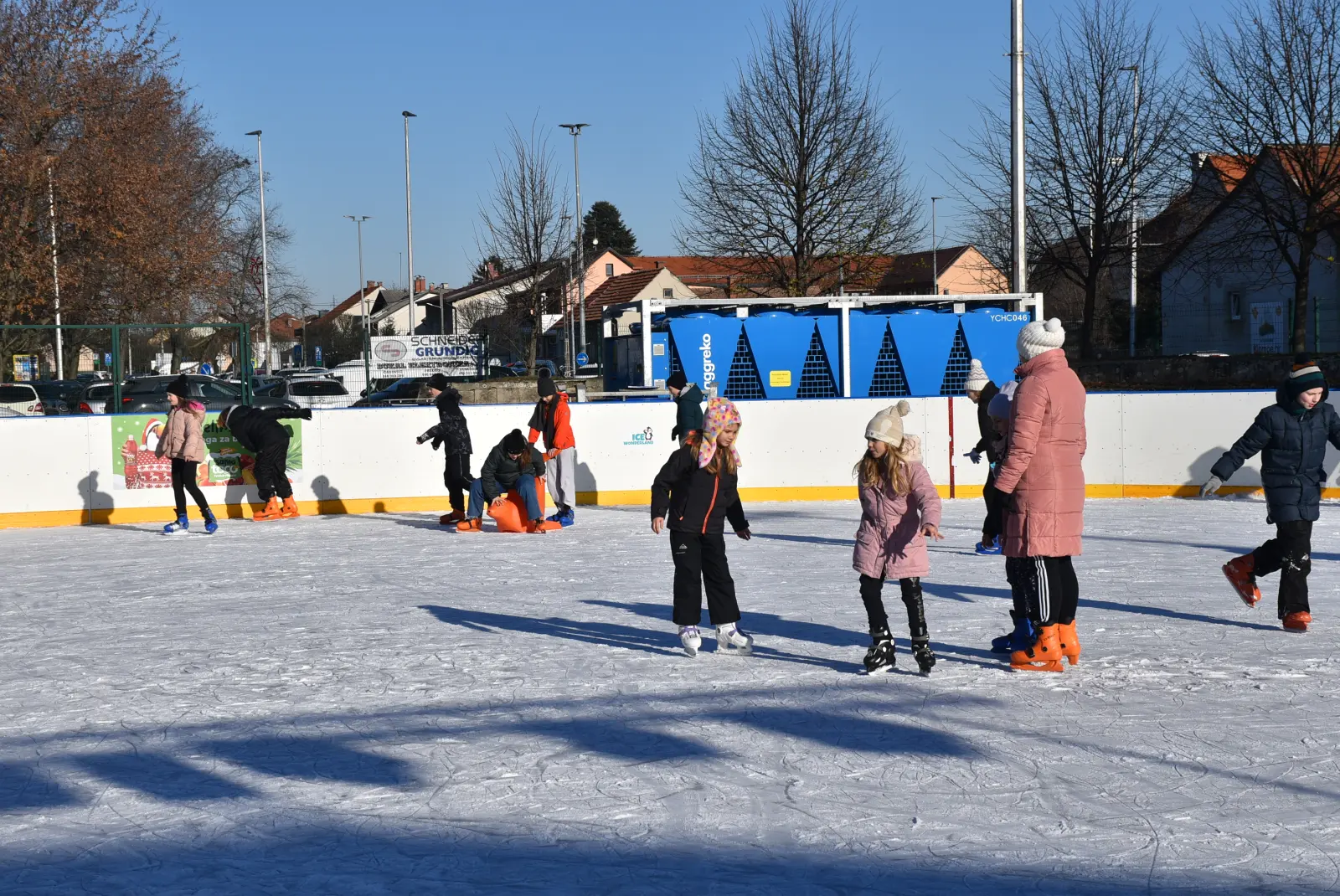 Klizalište, Macan, Tjelesni (3) Klizalište, Macan, Tjelesni (3)