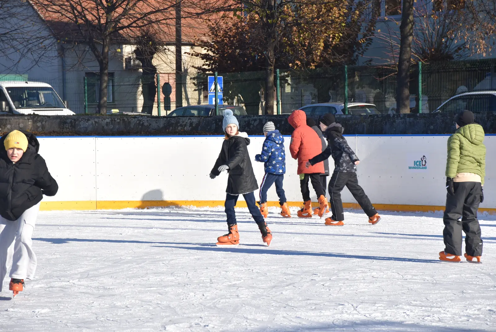 Klizalište, Macan, Tjelesni (7) Klizalište, Macan, Tjelesni (7)
