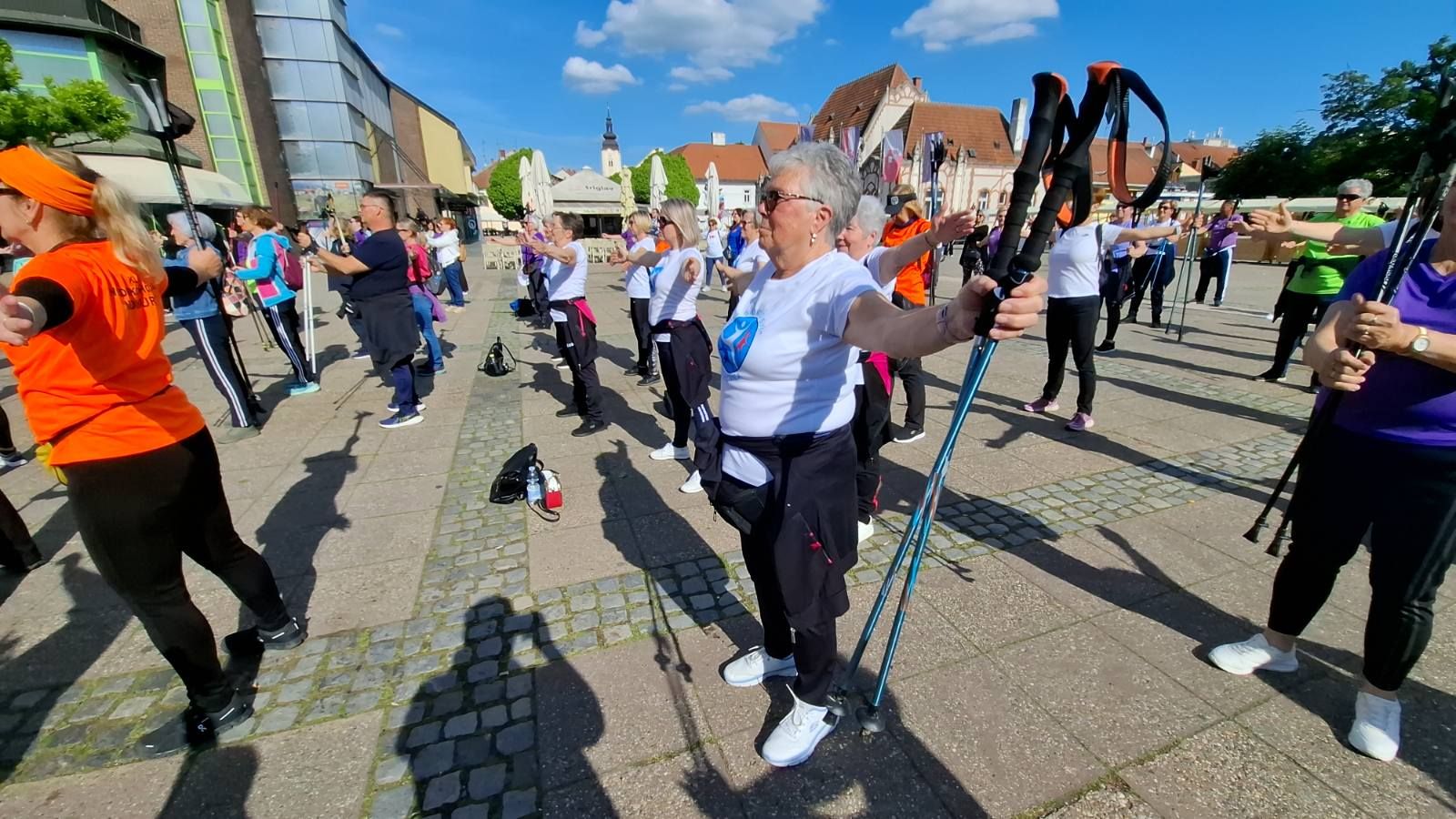 Klub nordijskog hodanja Međimurje proslavio Svjetski dan kretanja hodanjem (12) Klub nordijskog hodanja Međimurje proslavio Svjetski dan kretanja hodanjem (12)