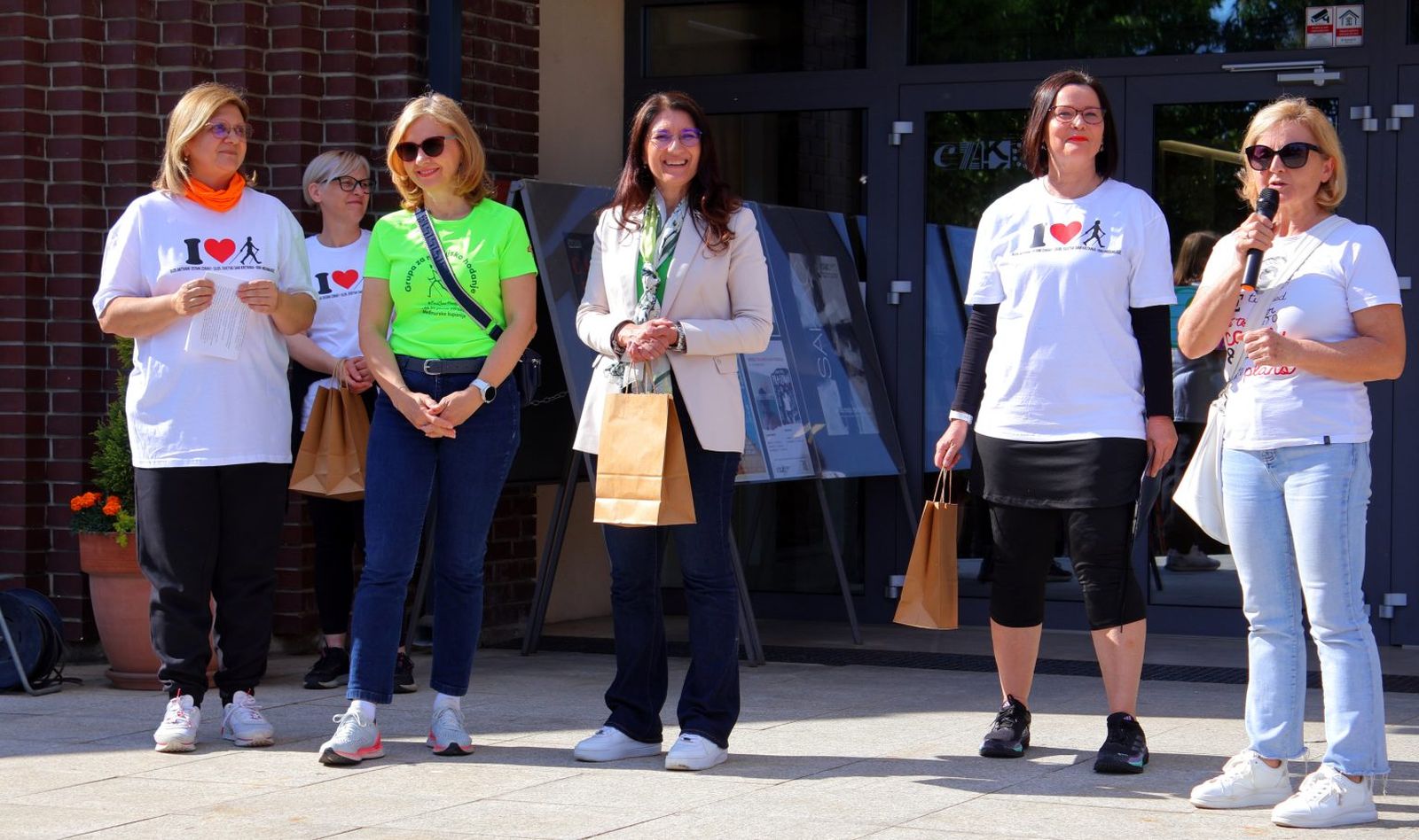 Klub nordijskog hodanja Međimurje proslavio Svjetski dan kretanja hodanjem (7) Klub nordijskog hodanja Međimurje proslavio Svjetski dan kretanja hodanjem (7)