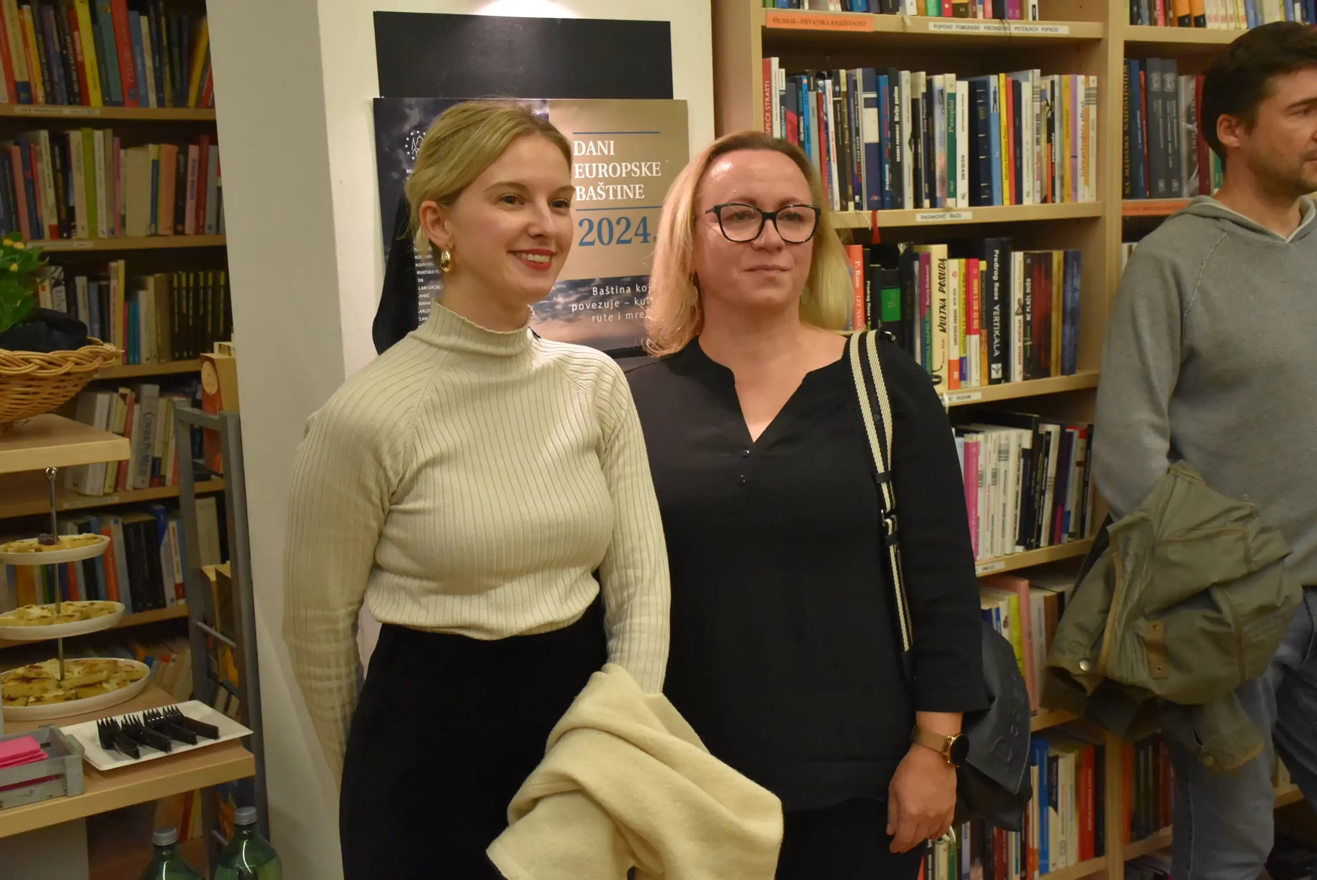 Knjižnica Prelog – Kristina Pongrac – izložba (3) Knjižnica Prelog – Kristina Pongrac – izložba (3)