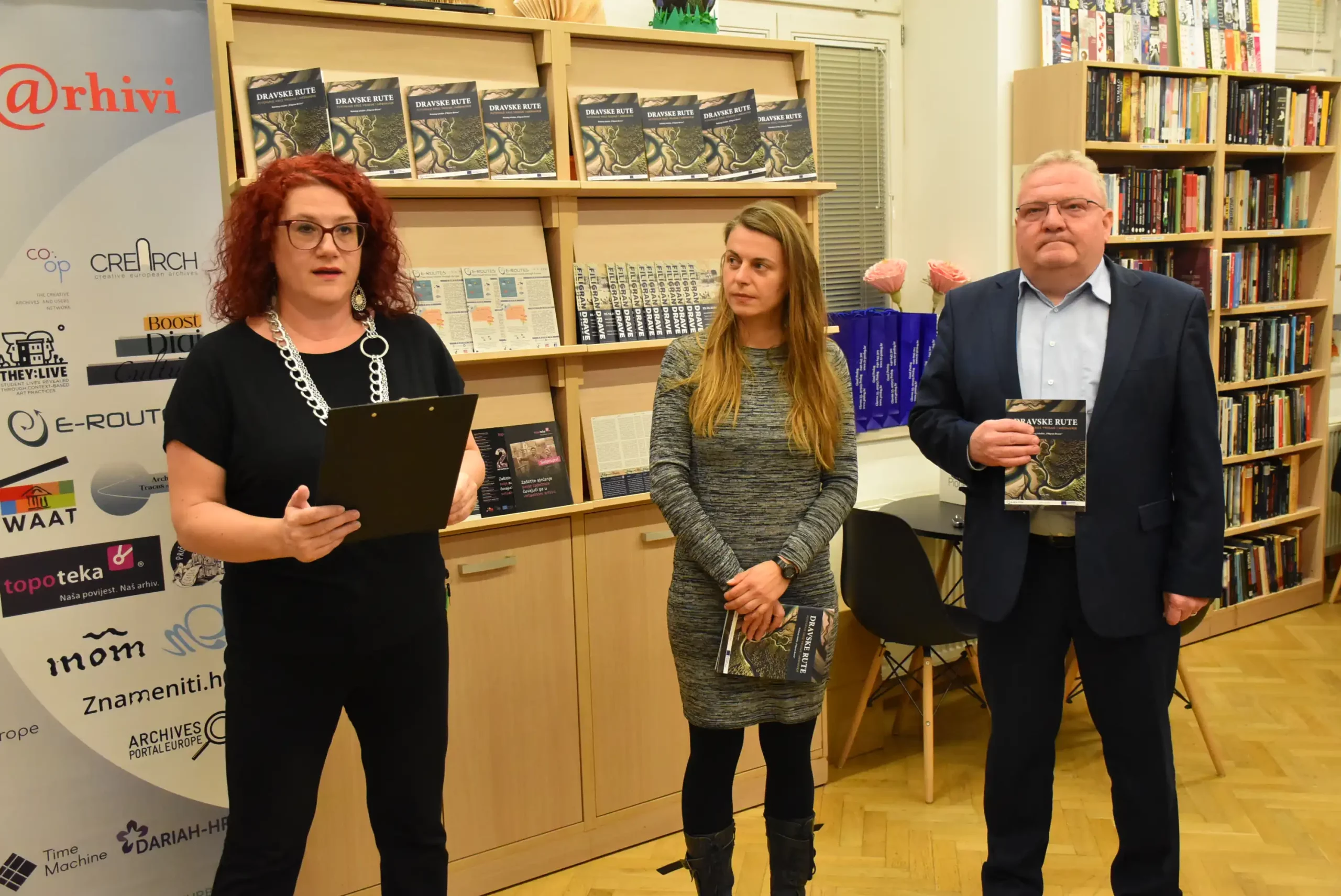 Knjižnica Prelog – Kristina Pongrac – izložba (8) Knjižnica Prelog – Kristina Pongrac – izložba (8)