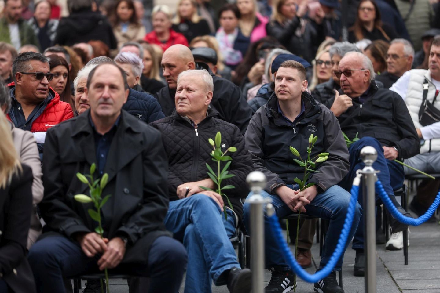 Komemoracija za Halida Bešlića u sarajevskom Narodnom pozorištu