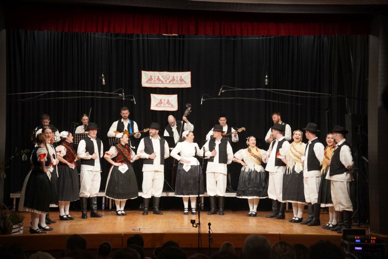 Koncert Bijela nedjelja KUU Zvon Mala Subotica (1) Koncert Bijela nedjelja KUU Zvon Mala Subotica (1)