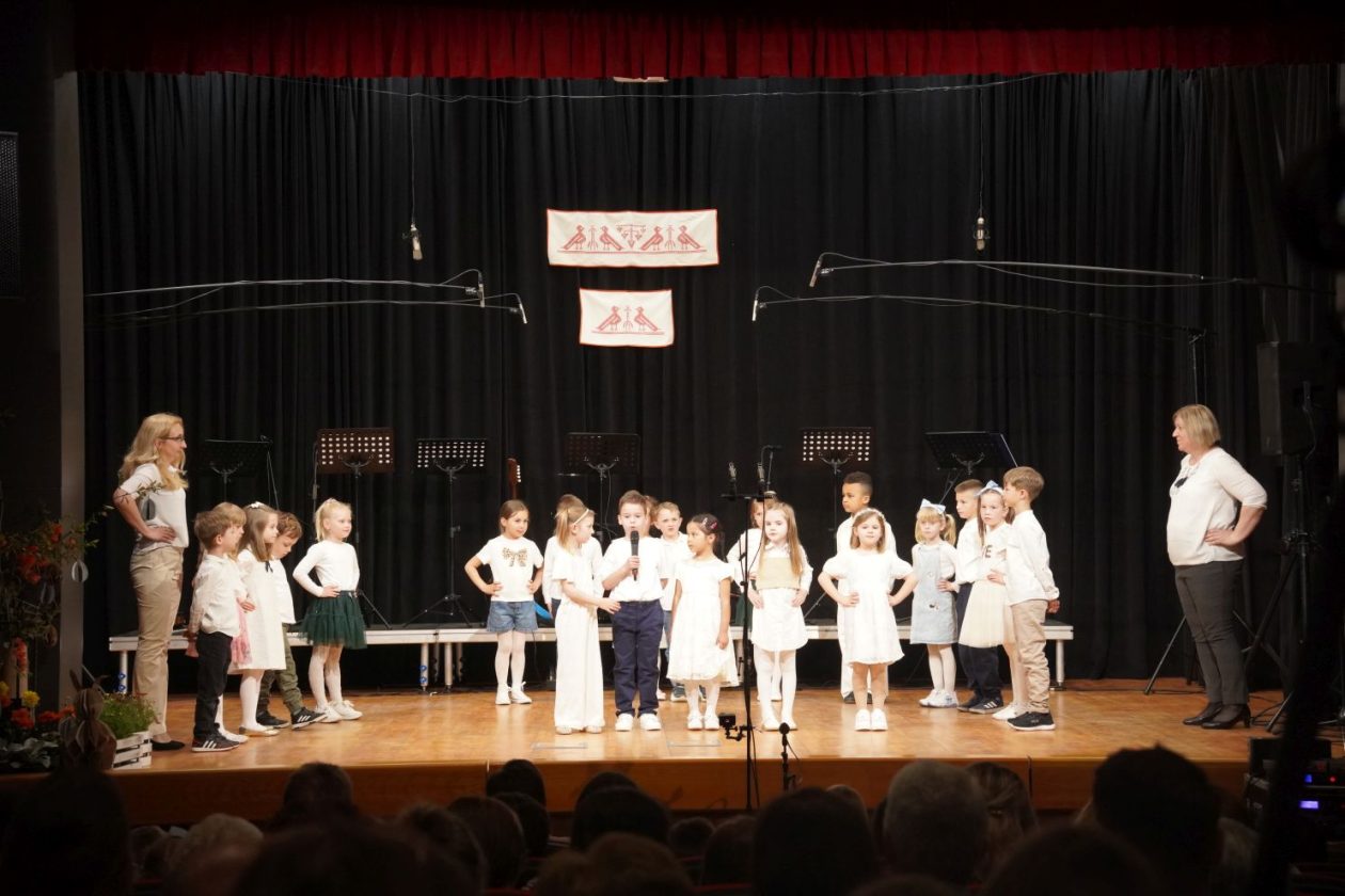 Koncert Bijela nedjelja KUU Zvon Mala Subotica (11) Koncert Bijela nedjelja KUU Zvon Mala Subotica (11)