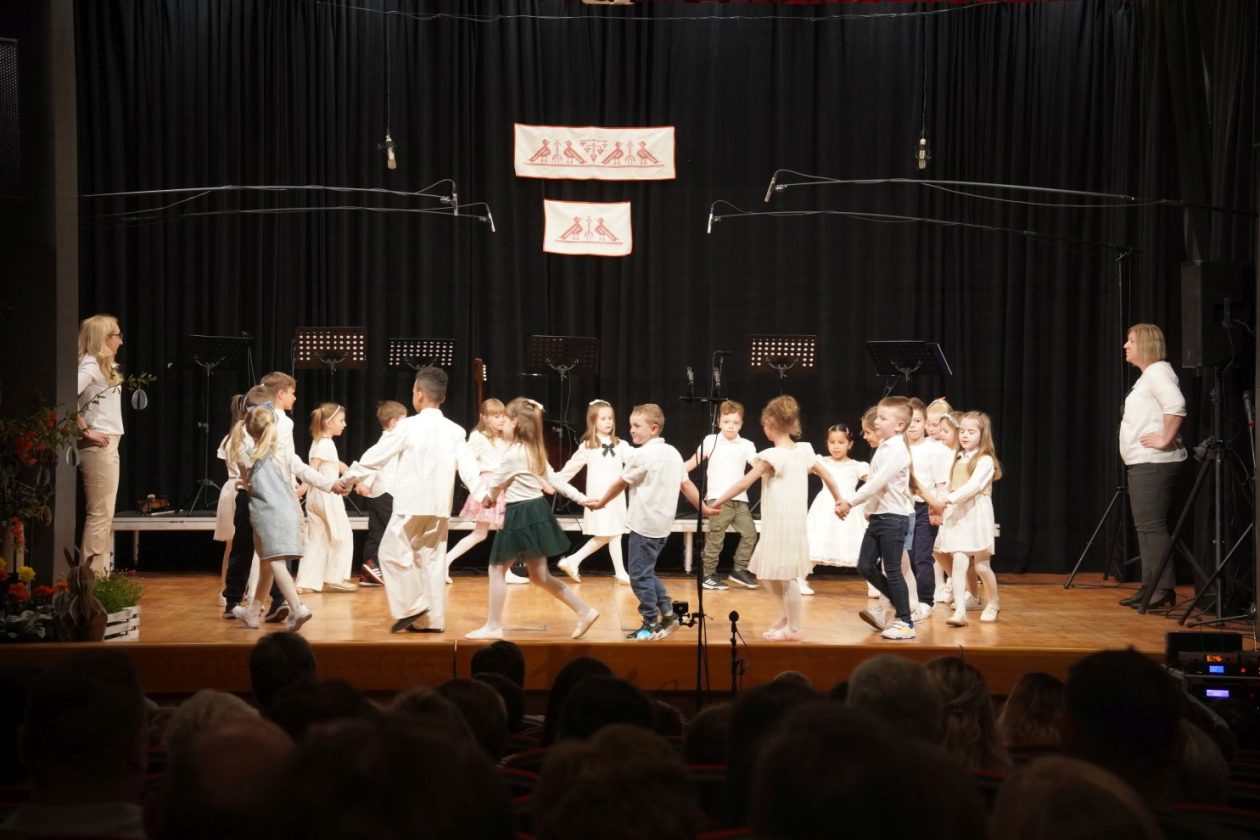 Koncert Bijela nedjelja KUU Zvon Mala Subotica (12) Koncert Bijela nedjelja KUU Zvon Mala Subotica (12)