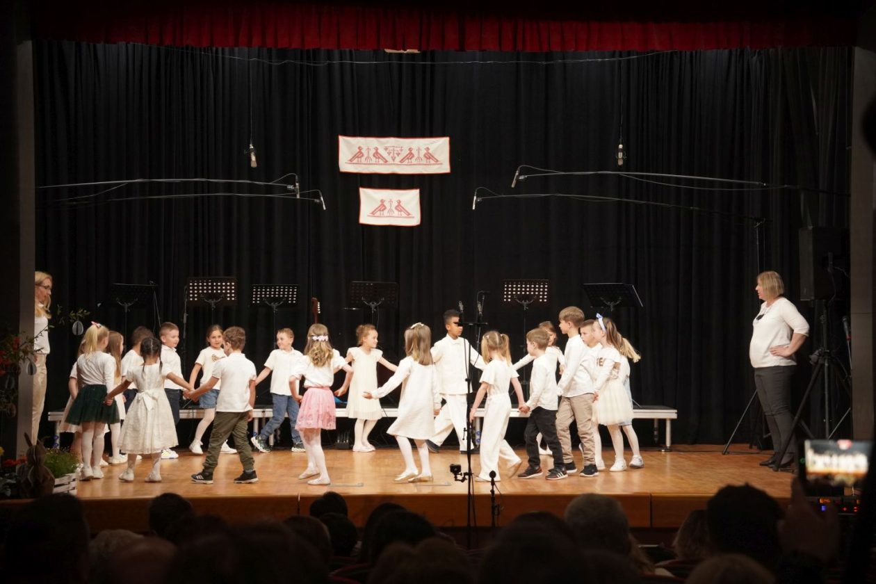 Koncert Bijela nedjelja KUU Zvon Mala Subotica (14) Koncert Bijela nedjelja KUU Zvon Mala Subotica (14)