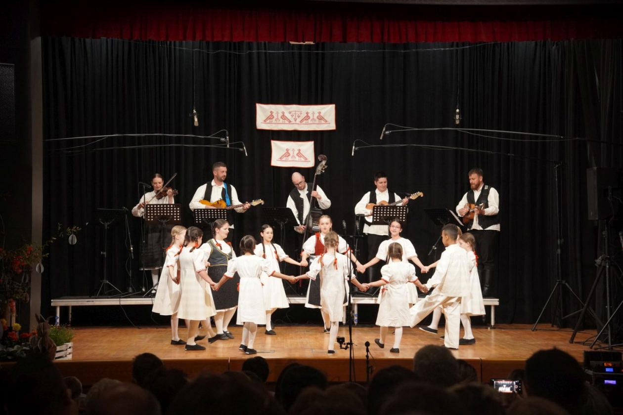 Koncert Bijela nedjelja KUU Zvon Mala Subotica (18) Koncert Bijela nedjelja KUU Zvon Mala Subotica (18)