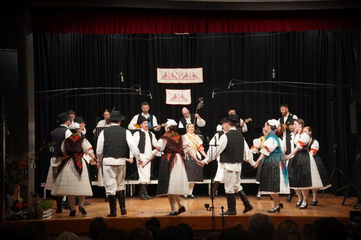 Koncert Bijela nedjelja KUU Zvon Mala Subotica (2) Koncert Bijela nedjelja KUU Zvon Mala Subotica (2)