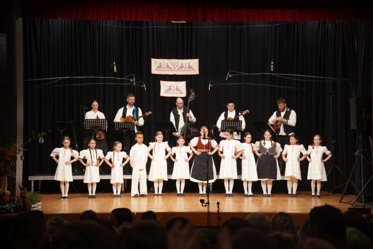 Koncert Bijela nedjelja KUU Zvon Mala Subotica (22) Koncert Bijela nedjelja KUU Zvon Mala Subotica (22)