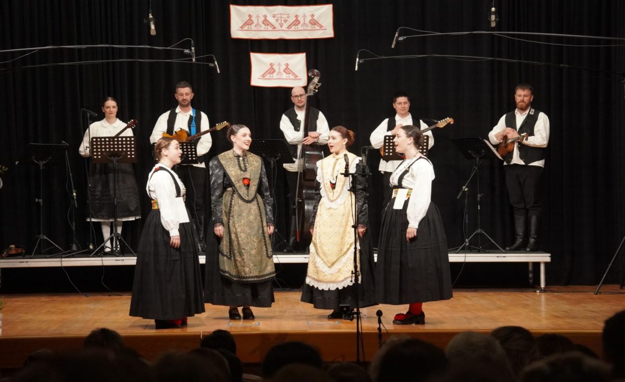 Koncert Bijela nedjelja KUU Zvon Mala Subotica (24) Koncert Bijela nedjelja KUU Zvon Mala Subotica (24)