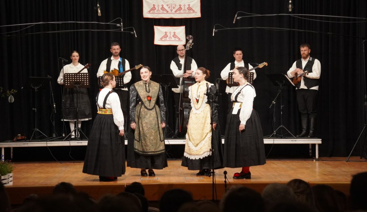 Koncert Bijela nedjelja KUU Zvon Mala Subotica (25) Koncert Bijela nedjelja KUU Zvon Mala Subotica (25)