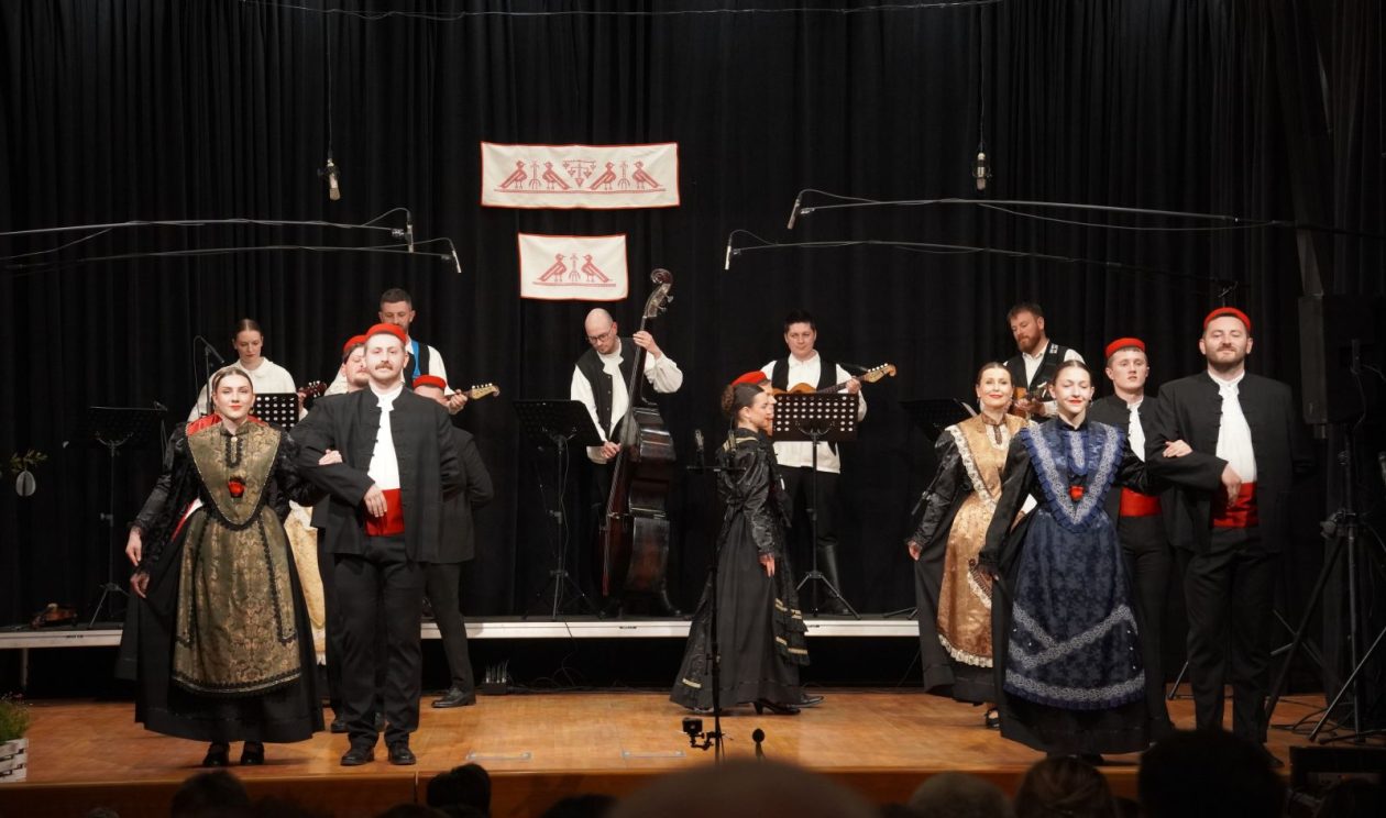 Koncert Bijela nedjelja KUU Zvon Mala Subotica (26) Koncert Bijela nedjelja KUU Zvon Mala Subotica (26)