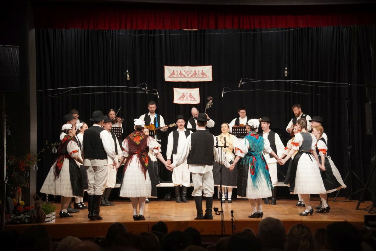 Koncert Bijela nedjelja KUU Zvon Mala Subotica (3) Koncert Bijela nedjelja KUU Zvon Mala Subotica (3)