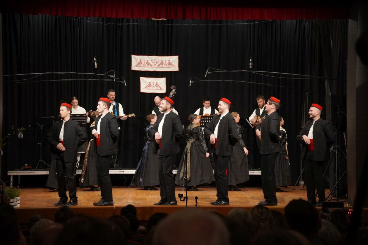 Koncert Bijela nedjelja KUU Zvon Mala Subotica (31) Koncert Bijela nedjelja KUU Zvon Mala Subotica (31)