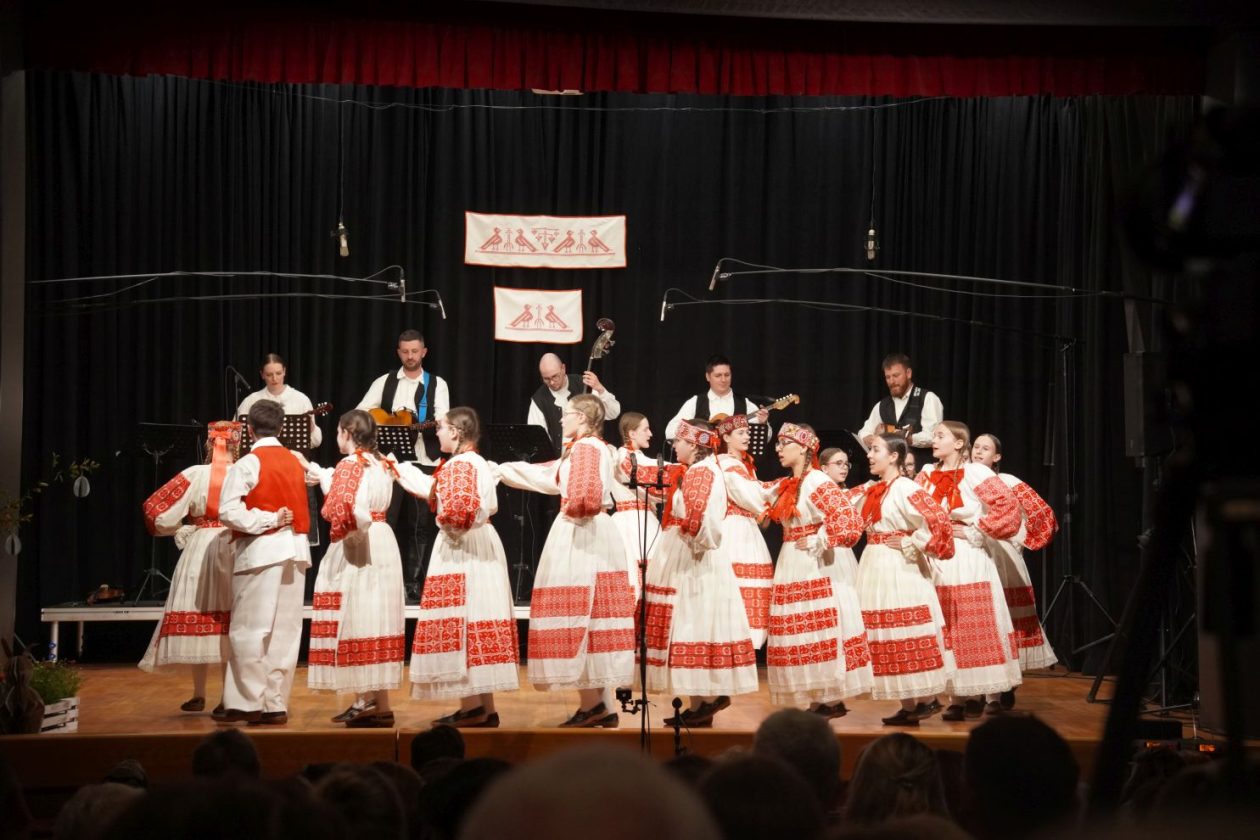 Koncert Bijela nedjelja KUU Zvon Mala Subotica (35) Koncert Bijela nedjelja KUU Zvon Mala Subotica (35)