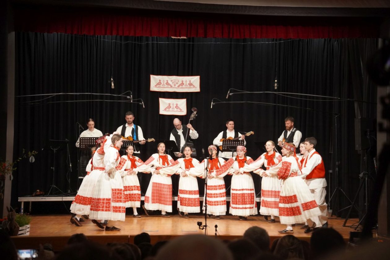 Koncert Bijela nedjelja KUU Zvon Mala Subotica (40) Koncert Bijela nedjelja KUU Zvon Mala Subotica (40)