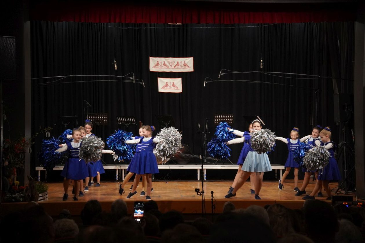 Koncert Bijela nedjelja KUU Zvon Mala Subotica (44) Koncert Bijela nedjelja KUU Zvon Mala Subotica (44)