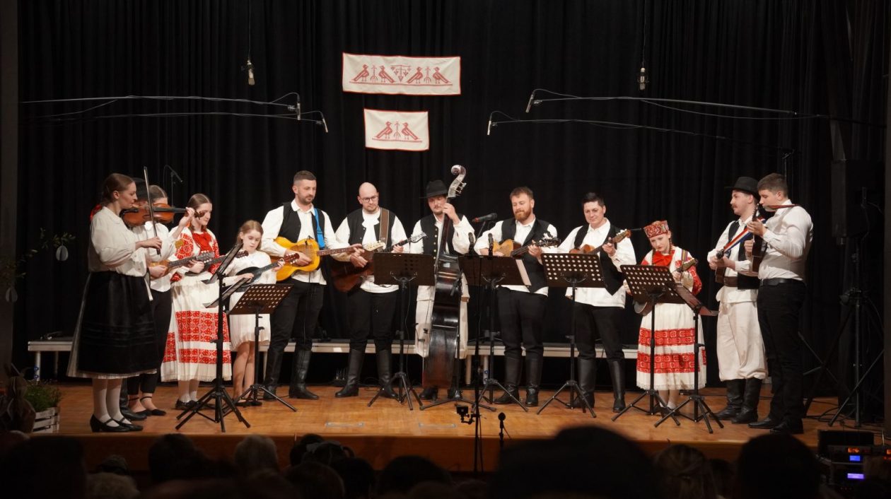 Koncert Bijela nedjelja KUU Zvon Mala Subotica (55) Koncert Bijela nedjelja KUU Zvon Mala Subotica (55)