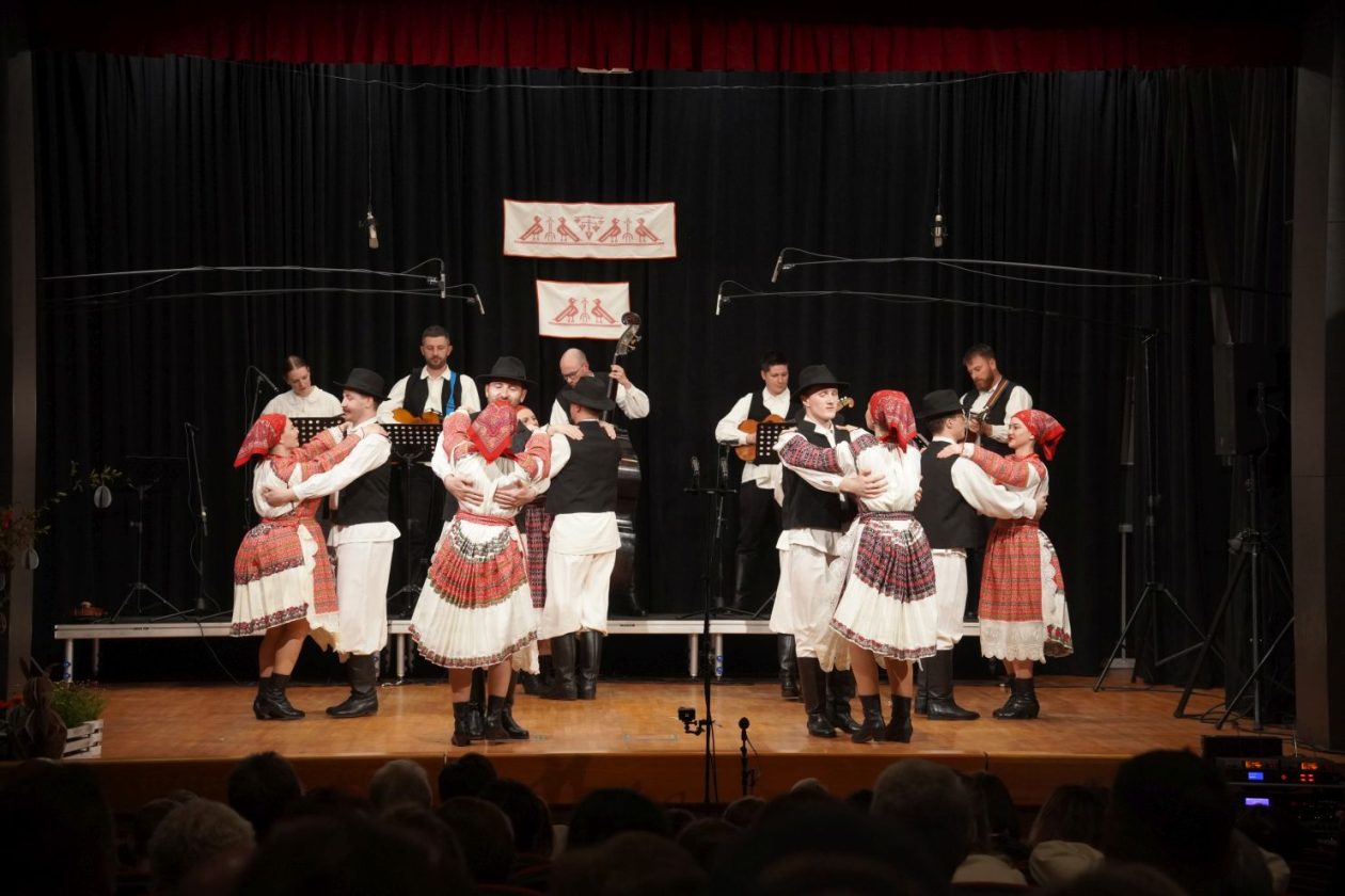 Koncert Bijela nedjelja KUU Zvon Mala Subotica (61) Koncert Bijela nedjelja KUU Zvon Mala Subotica (61)