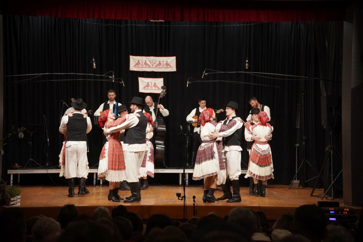 Koncert Bijela nedjelja KUU Zvon Mala Subotica (62) Koncert Bijela nedjelja KUU Zvon Mala Subotica (62)