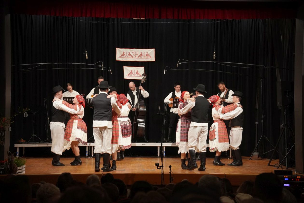 Koncert Bijela nedjelja KUU Zvon Mala Subotica (63) Koncert Bijela nedjelja KUU Zvon Mala Subotica (63)