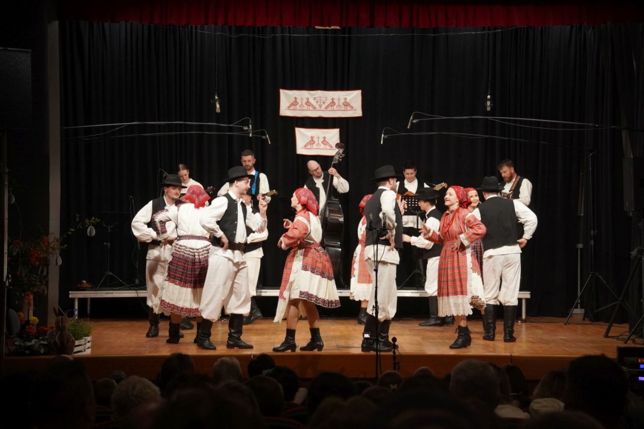 Koncert Bijela nedjelja KUU Zvon Mala Subotica (64) Koncert Bijela nedjelja KUU Zvon Mala Subotica (64)