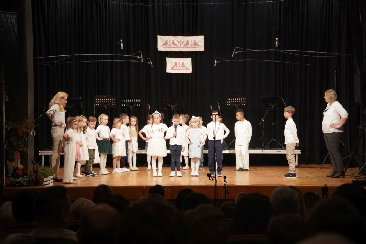 Koncert Bijela nedjelja KUU Zvon Mala Subotica (9) Koncert Bijela nedjelja KUU Zvon Mala Subotica (9)