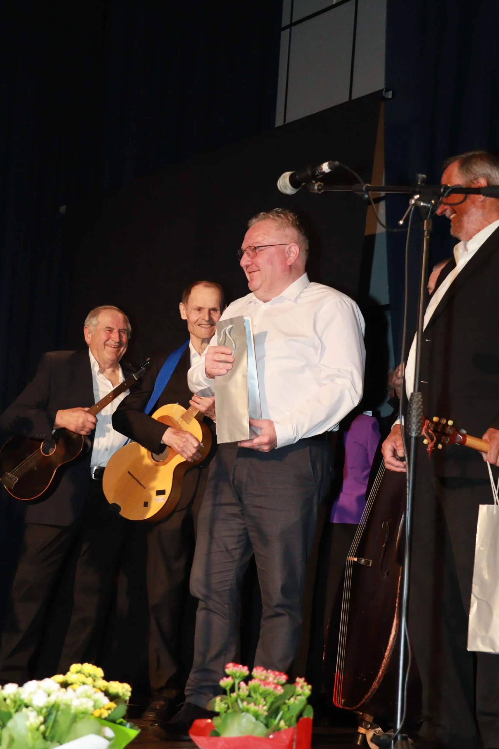 Koncert za majčin dan Prelog 2024 (32) Koncert za majčin dan Prelog 2024 (32)