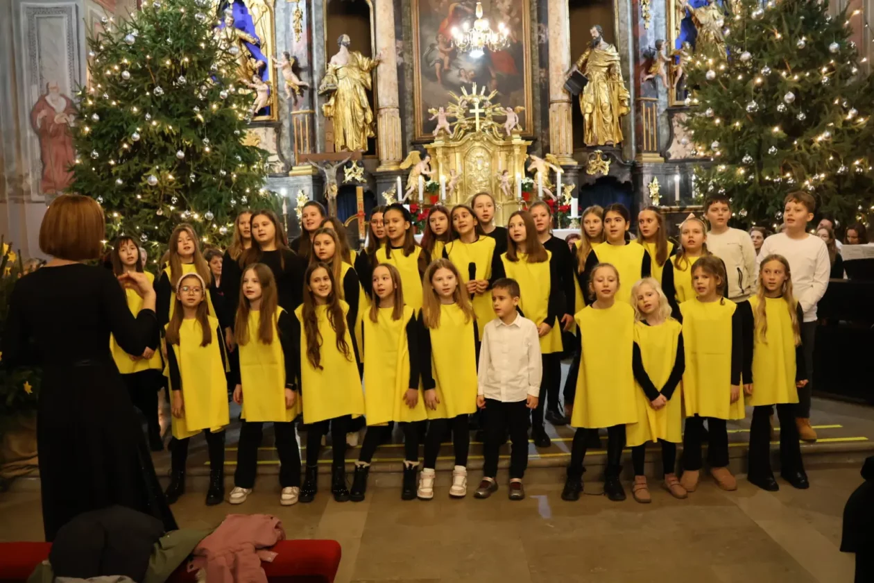 Koncert zborova, Prelog, božić, crkva sv jakoba 2025 (61)