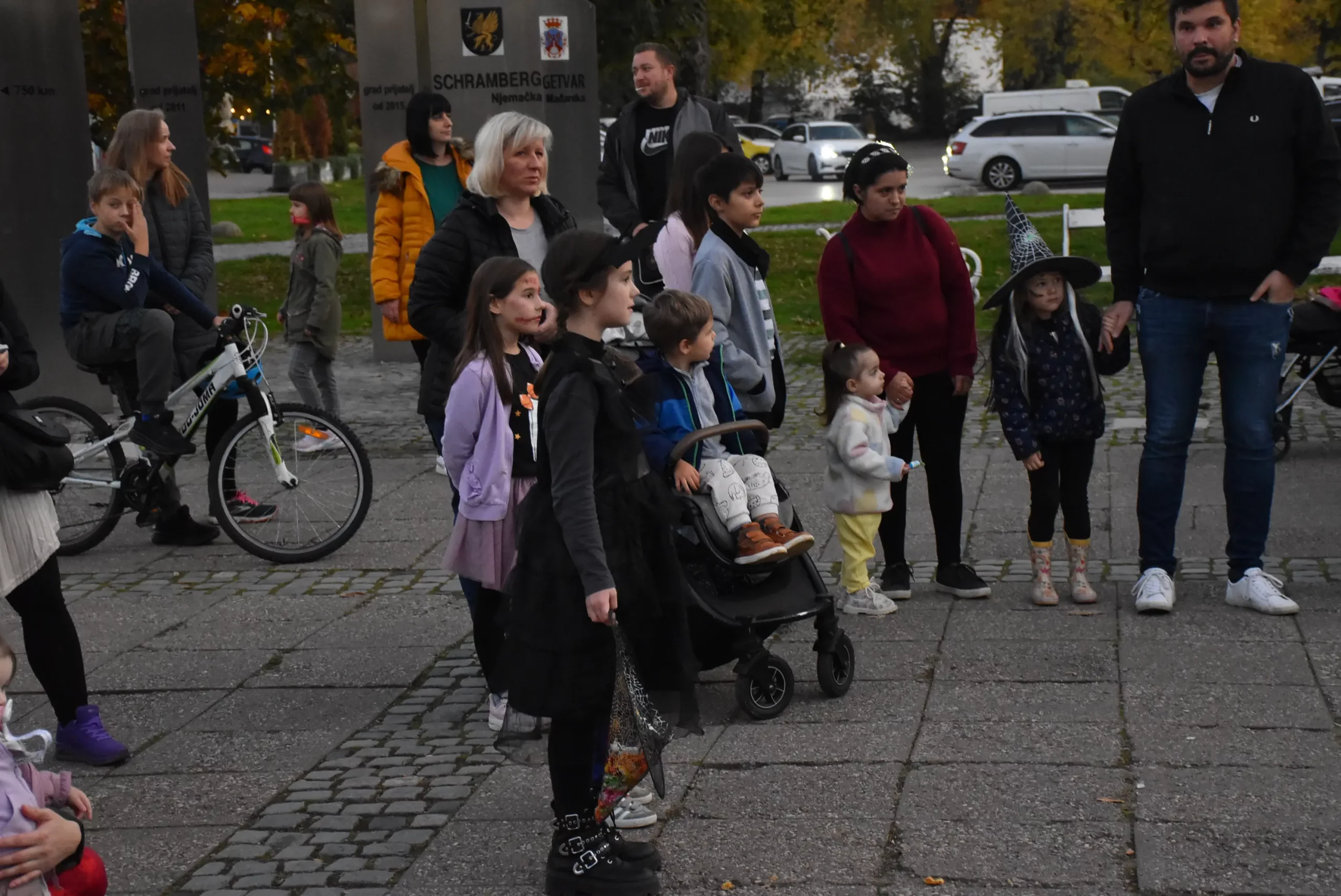 Konjički klub Međimurje razveselio je mališane za Halloween u Čakovcu (31)