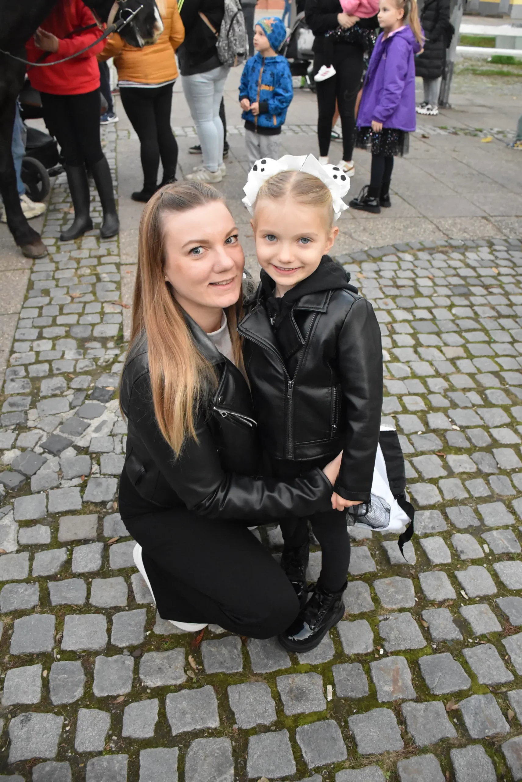 Konjički klub Međimurje razveselio je mališane za Halloween u Čakovcu (40)