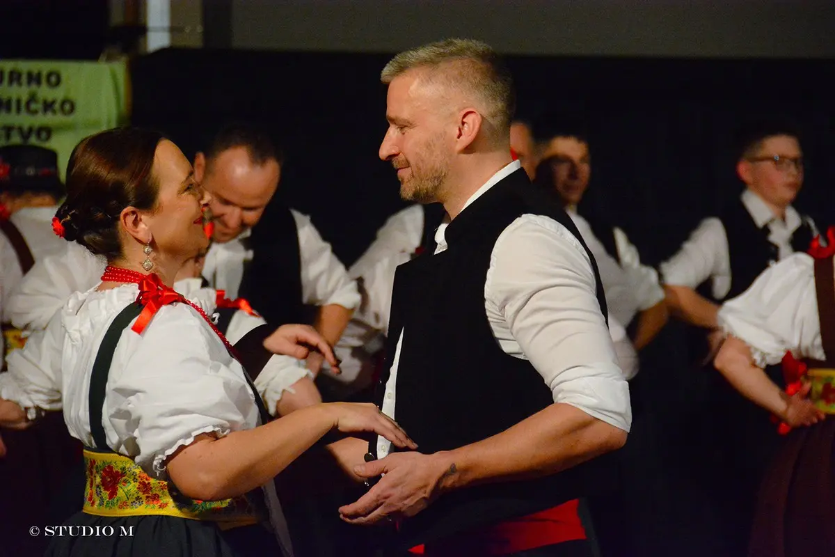 Korak po korak Orehovica folklor (6)