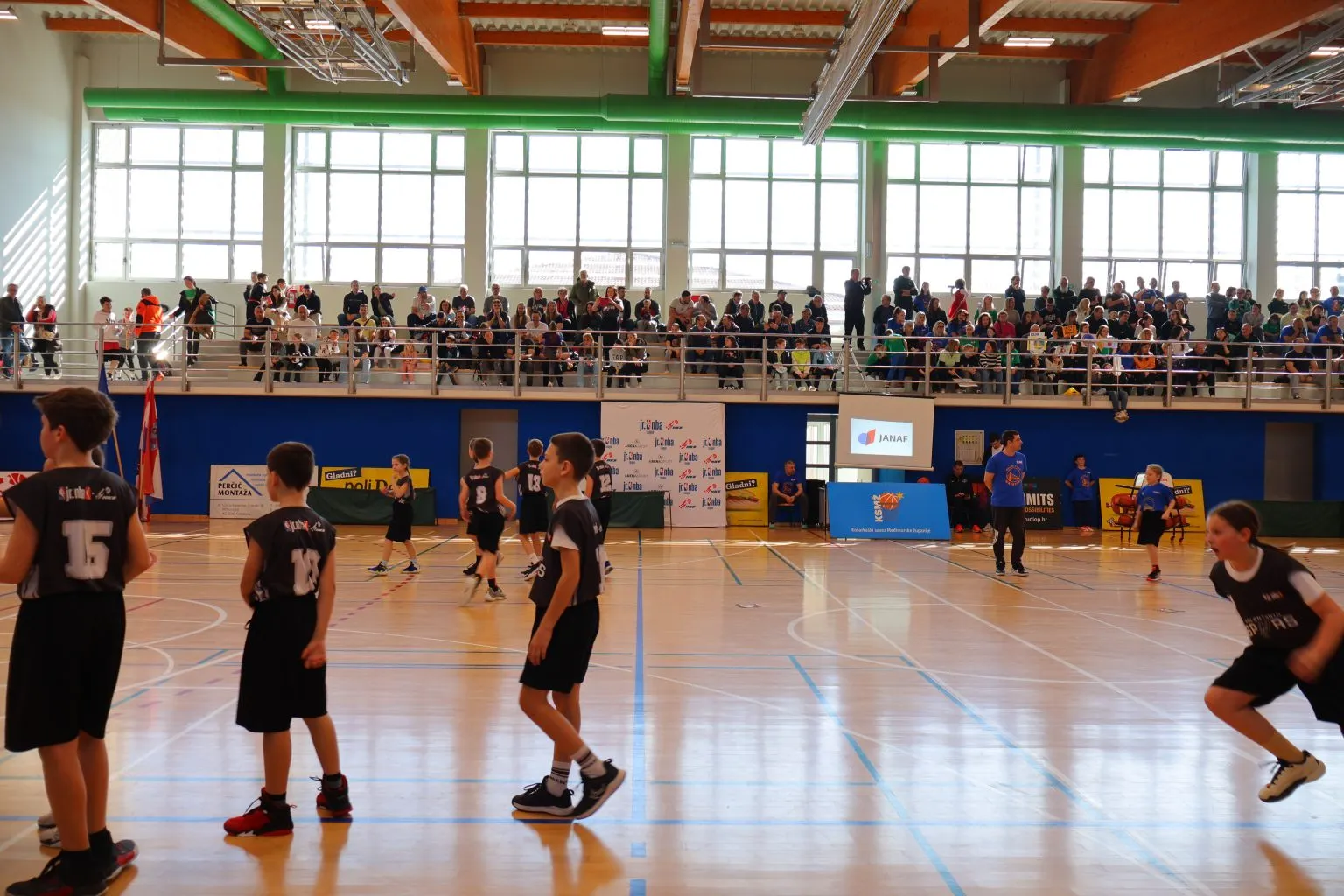 Košarka u Ivanovcu (13) Košarka u Ivanovcu (13)