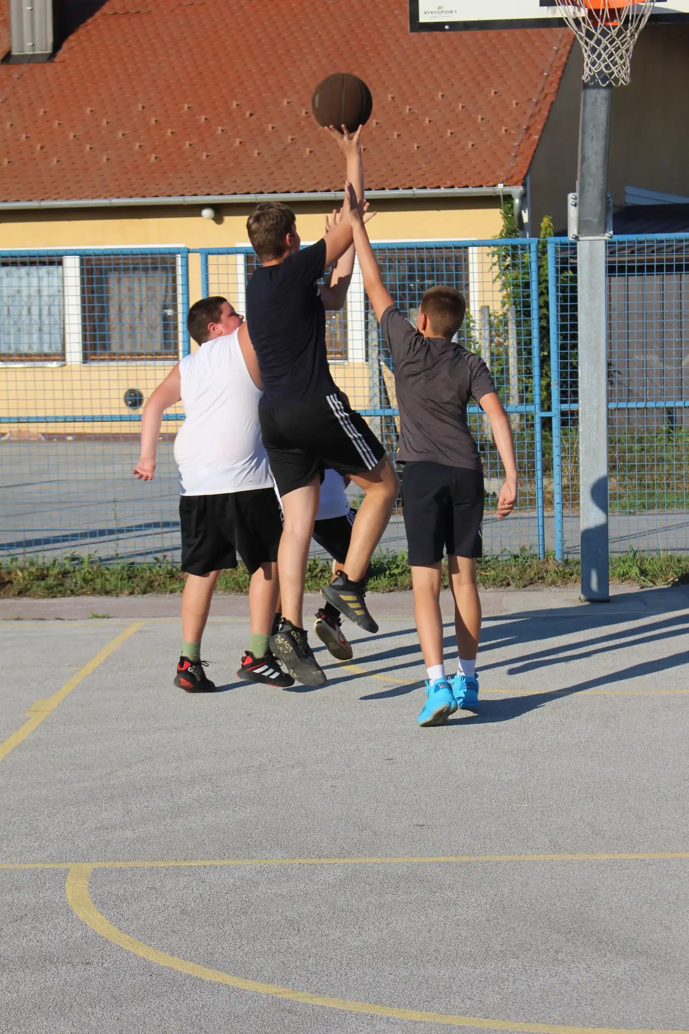 Kotoriba 14 memorijalni Streetball turnir Bojan Zvošec (16) Kotoriba 14 memorijalni Streetball turnir Bojan Zvošec (16)