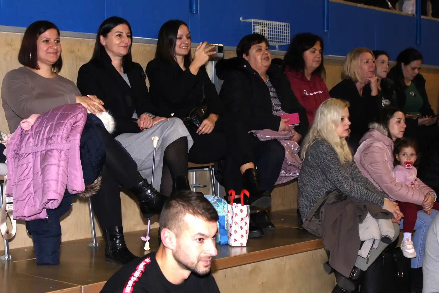 Kotoriba dočekala Svetog Nikolu uz veselu priredbu djece (15) Kotoriba dočekala Svetog Nikolu uz veselu priredbu djece (15)