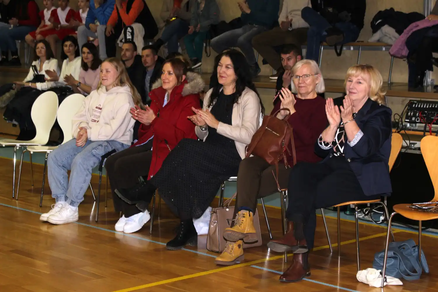 Kotoriba dočekala Svetog Nikolu uz veselu priredbu djece (21) Kotoriba dočekala Svetog Nikolu uz veselu priredbu djece (21)