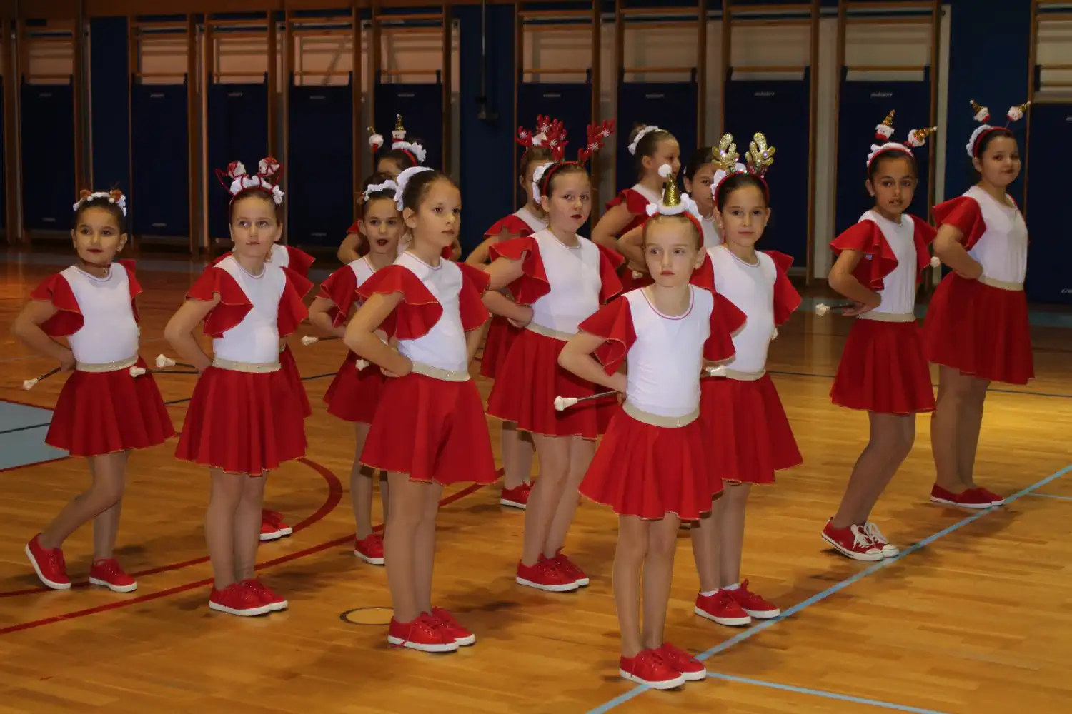 Kotoriba dočekala Svetog Nikolu uz veselu priredbu djece (3) Kotoriba dočekala Svetog Nikolu uz veselu priredbu djece (3)