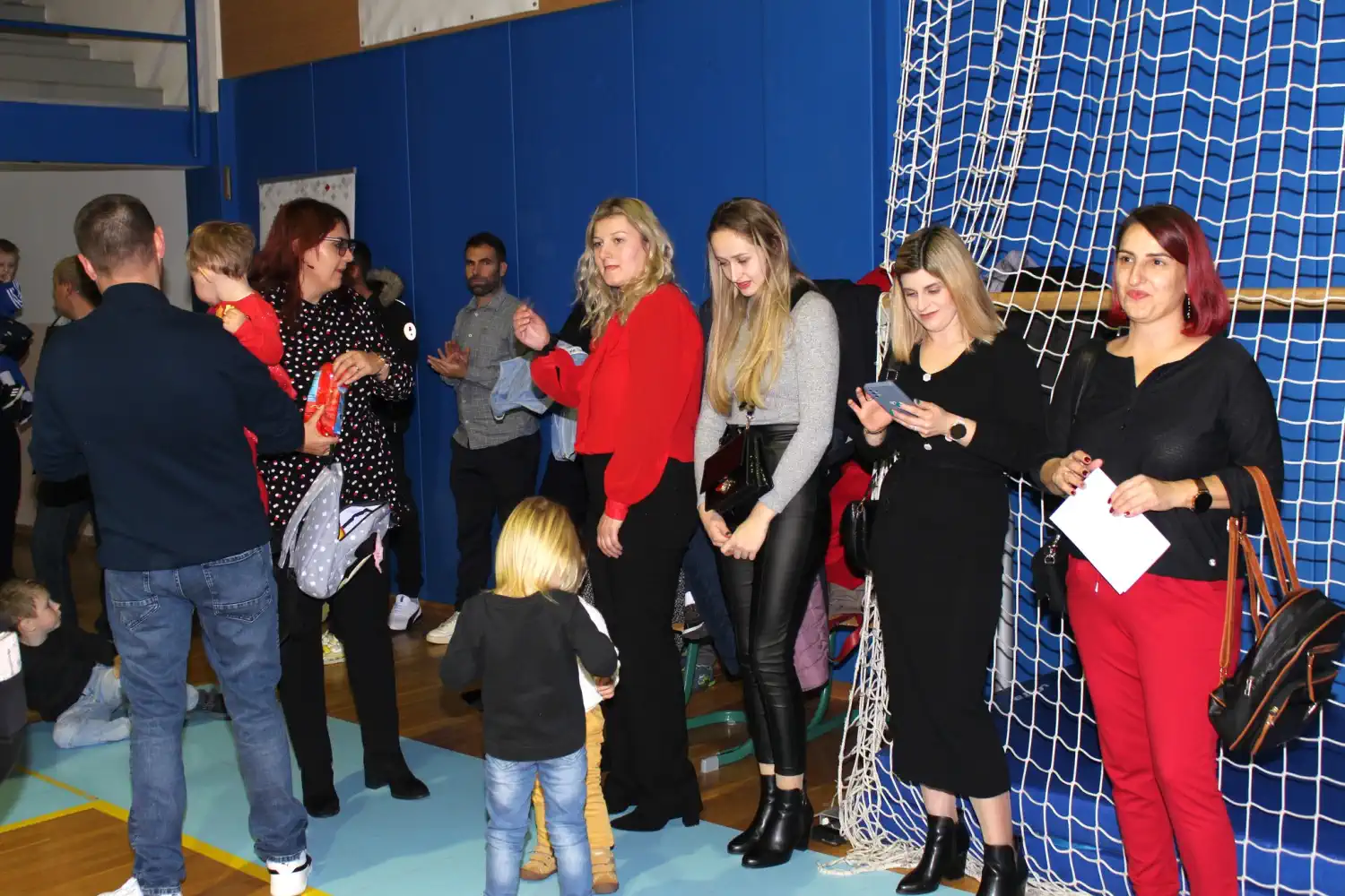 Kotoriba dočekala Svetog Nikolu uz veselu priredbu djece (5) Kotoriba dočekala Svetog Nikolu uz veselu priredbu djece (5)