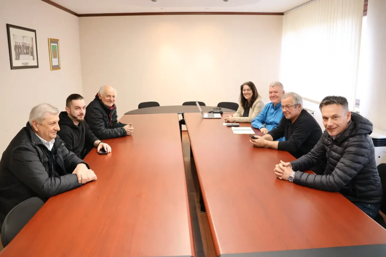 Kotoriba, izložba fotografija, kolodvor (1)